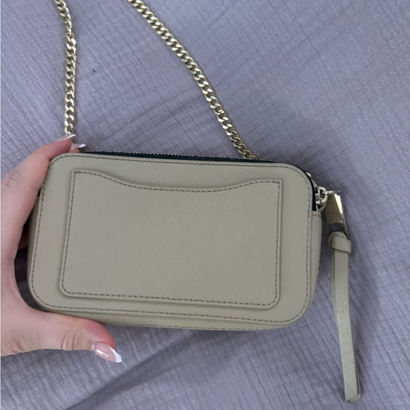 Marc Jacob’s Snapshot bag with Cream Chain Crossbody Bag - Picture 3 of 6